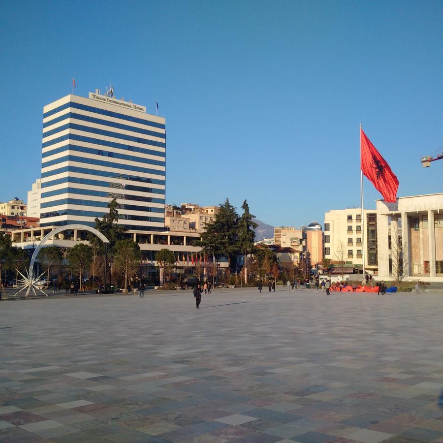 Fleur Apartment Tirana Extérieur photo